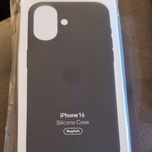 Apple iPhone 16 Silicone Case - Black